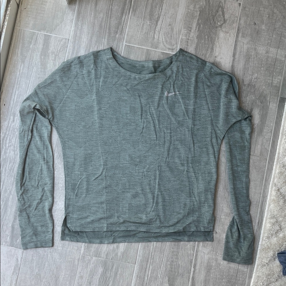 Nike Women's Sage Green Long-Sleeve Crew Performance Top